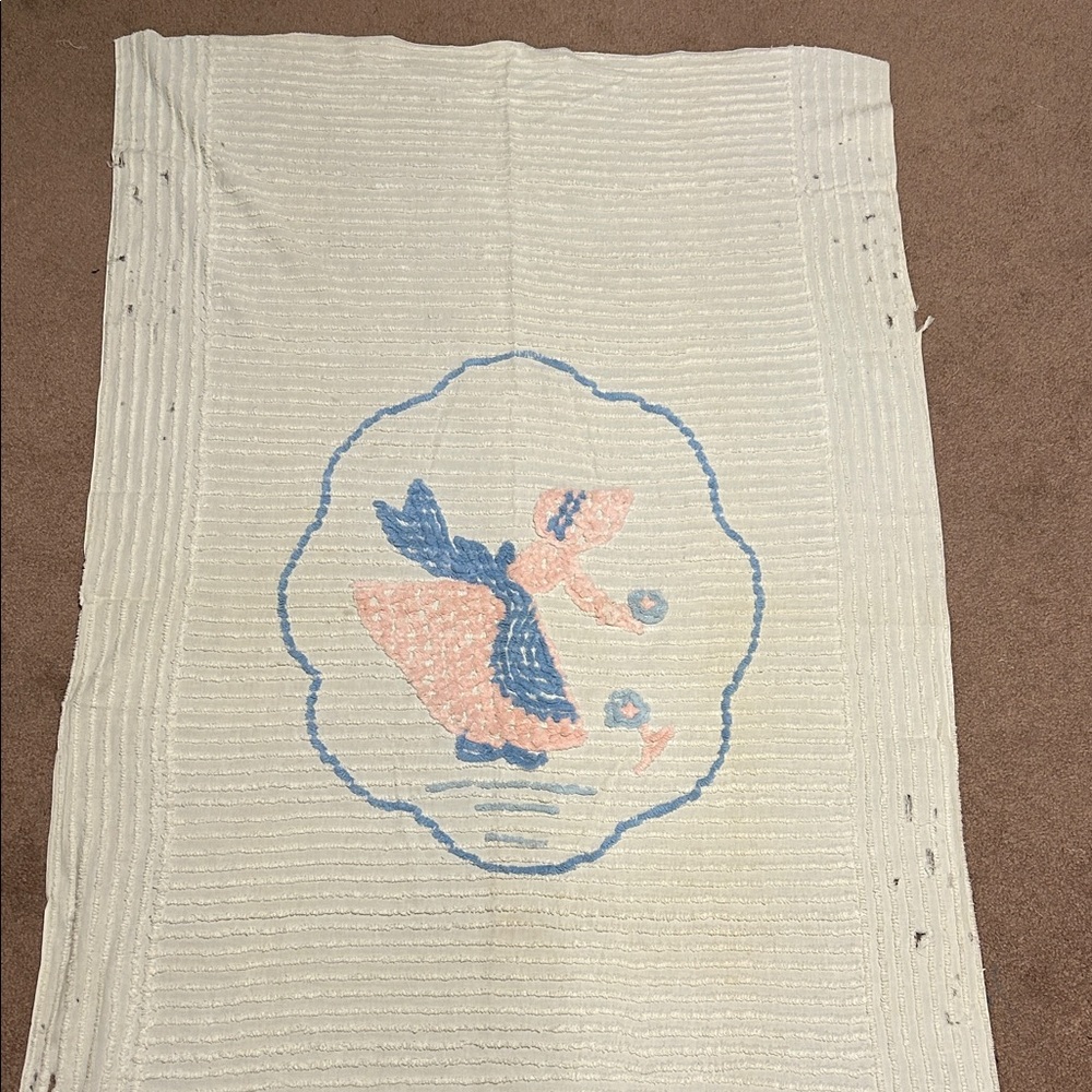 Vintage chenille Cream baby throw with Blue and Pink. 40”x64”